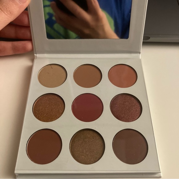 Kylie Cosmetics “The Burgundy Palette” - Picture 8 of 8